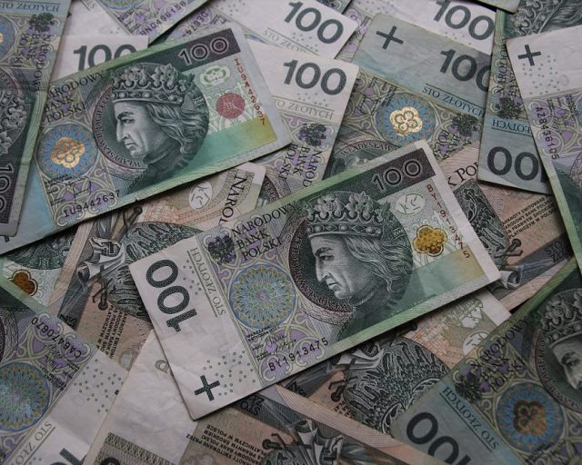 MOPS Ruda Śląska: Trwa wypłata dodatków łagodzących wzrost cen energii