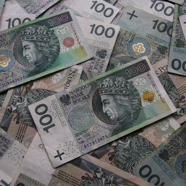 MOPS Ruda Śląska: Trwa wypłata dodatków łagodzących wzrost cen energii