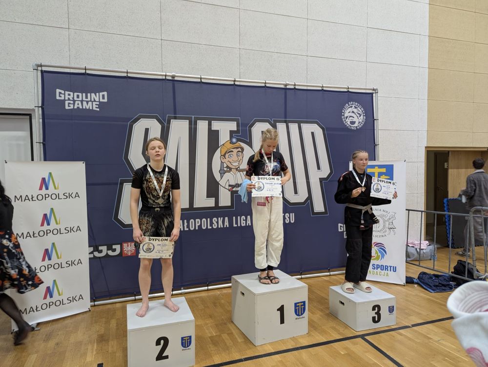 Młodzi adepci Ju-Jitsu z medalami na zawodach w Wieliczce! - fotoreportaż