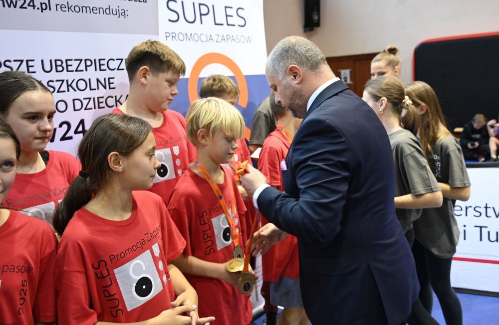 SUPLES – uczniowie spróbowali swoich sił na zapaśniczej macie! - fotoreportaż