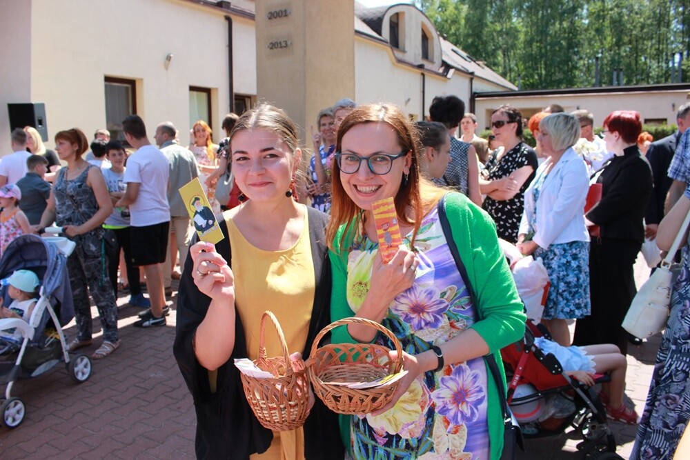 Stowarzyszenie św. Filipa Nereusza obchodzi 20-lecie istnienia. Z tej okazji odprawiono mszę świętą w kościele pod wezwaniem Bożego Narodzenia w Halembie, później członkowie oraz sympatycy stowarzyszenia wspólnie bawili się na festynie.