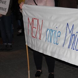 Wiec Łańcuch Światła dla nauczycieli