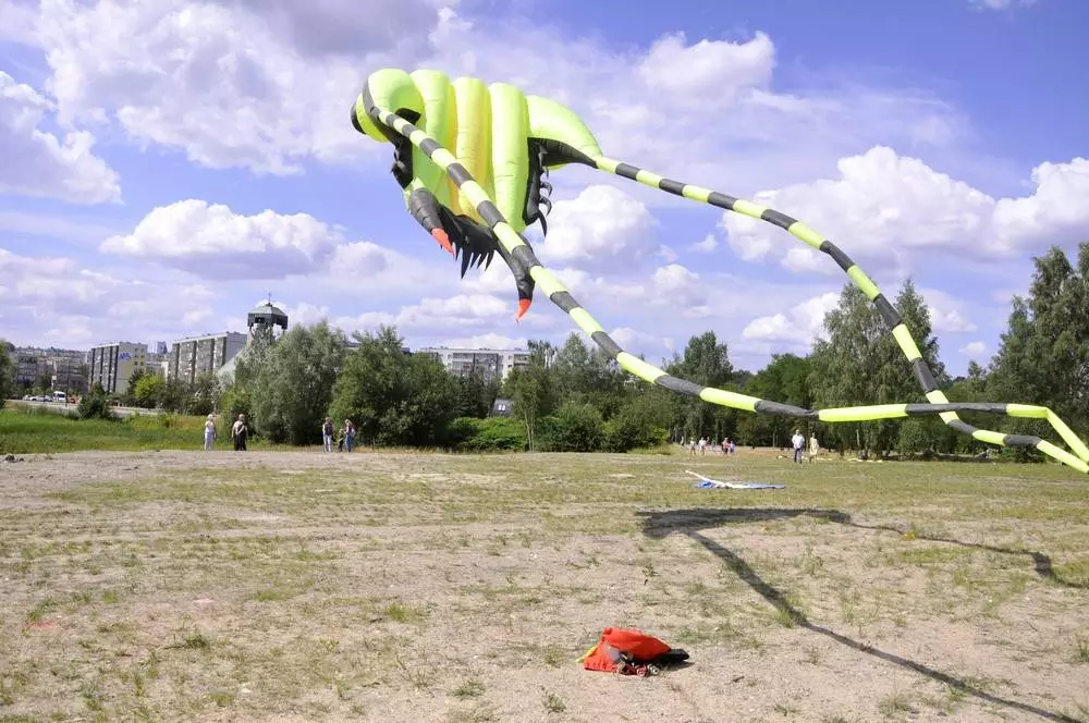 Balony, drony, latawce, szybowce i inne sprzęty związane z lotnictwem - wszystko to zagościło na terenach przy ulicy Górnośląskiej na Bykowinie, gdzie odbył się kolejny Aeropiknik.