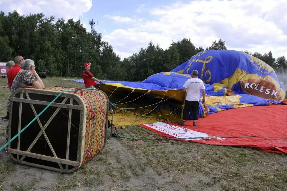 Balony, drony, latawce, szybowce i inne sprzęty związane z lotnictwem - wszystko to zagościło na terenach przy ulicy Górnośląskiej na Bykowinie, gdzie odbył się kolejny Aeropiknik.