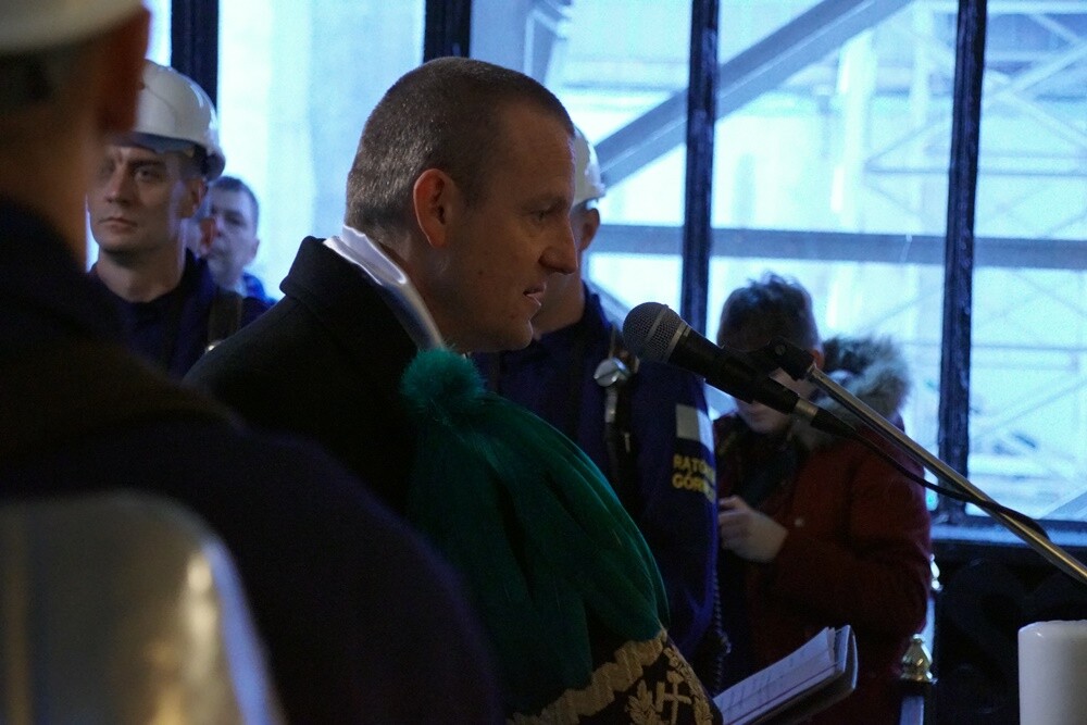 Dzisiaj z okazji Barbórki w całym mieście górnicy świętują. W kościołach odbyły się msze święte w intencji górników oraz ich rodzin. Nie zabrakło na nich kierownictwa kopalni, górników oraz przedstawicieli władz miasta.