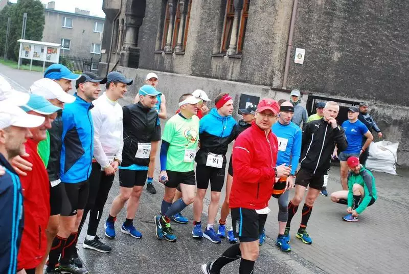 Bieg 12-godzinny w Rudzie Śląskiej: Już po raz 21. najlepsi ultramaratończycy z Polski, Litwy, Ukrainy i Białorusi wzięli udział w  Międzynarodowym Rudzkim Biegu Dwunastogodzinnym. Jako, że w tym roku miasto świętuje swoje 60. urodziny, zorganizowano także bieg na 60 km. Sportowa impreza miała miejsce w sobotę, 27 kwietnia.