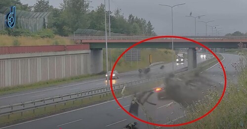 Dachowanie na DTŚ w Rudzie Śląskiej - jedno z kilku zdarzeń drogowych w regionie wczoraj