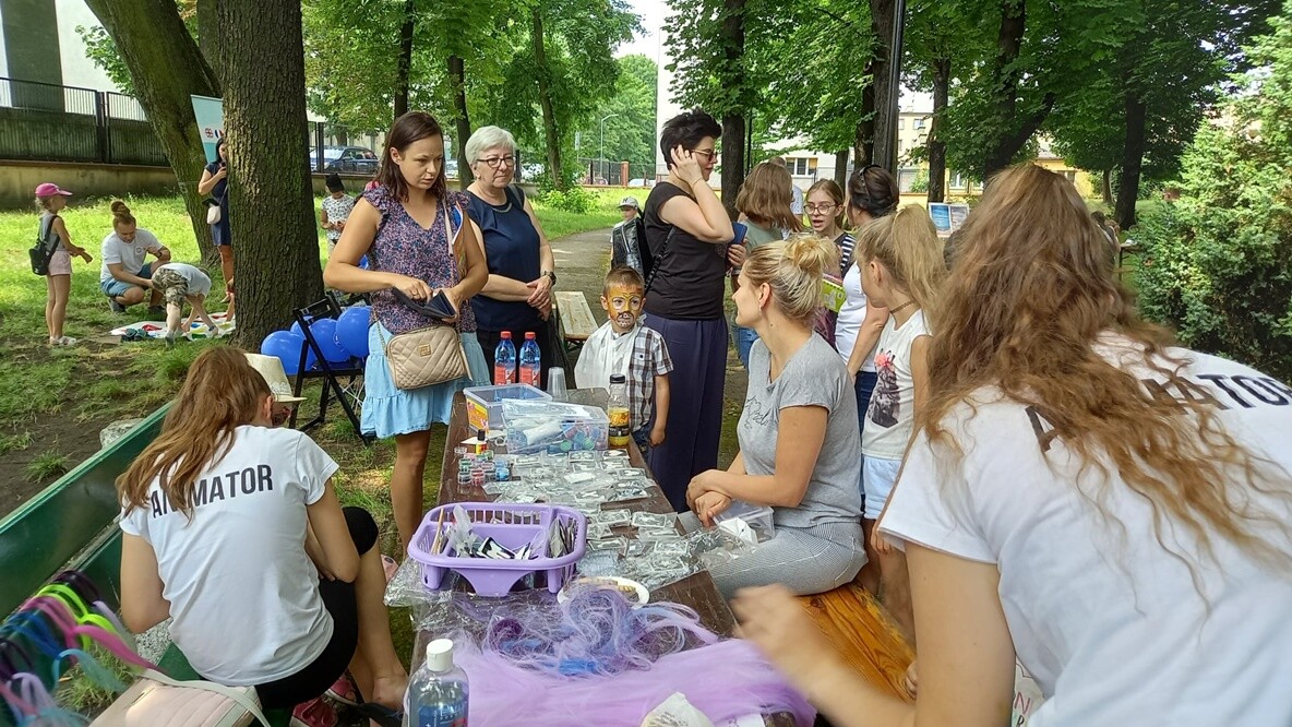 W sobotę, 17 lipca, odbyło się drugie spotkanie z cyklu "Ogrodu Śniadaniowego" organizowanego przez Miejskie Centrum Kultury im. H. Bisty w Rudzie Śląskiej.

fot. MCK