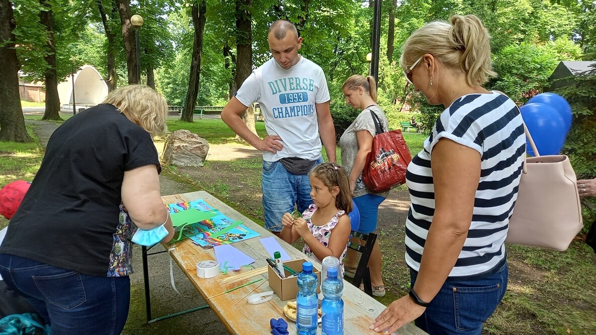 W sobotę, 17 lipca, odbyło się drugie spotkanie z cyklu "Ogrodu Śniadaniowego" organizowanego przez Miejskie Centrum Kultury im. H. Bisty w Rudzie Śląskiej.

fot. MCK