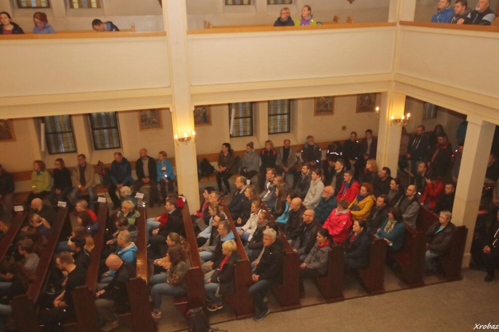 W ubiegły piątek ponad 200 osób wzięło udział w Ekstremalnej Drodze Krzyżowej. Uczestnicy mieli do pokonania nocą 41-kilometrową trasę prowadzącą przez Rudę Śląską, Chorzów, Katowice i Mikołów.