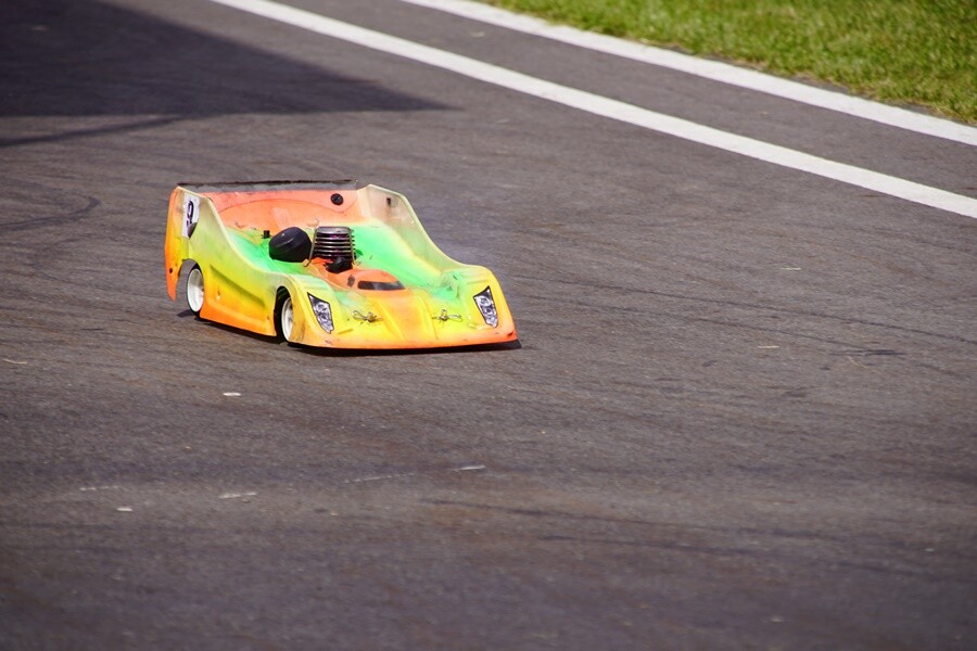 Eliminacje Mistrzostw Polski modeli samochodów zdalnie sterowanych ON- ROAD odbyły się w weekend w Rudzie Śląskiej - Wirku.