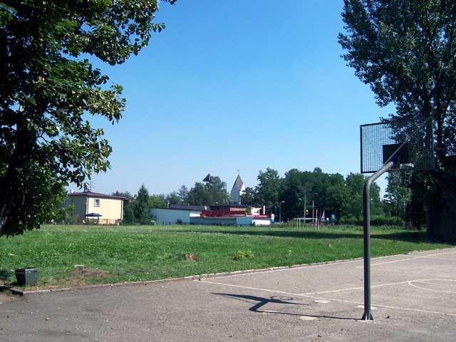 Halemba - Boisko Zespołu Szkolno-Przedszkolnego nr 2 - ul. Kaczmark