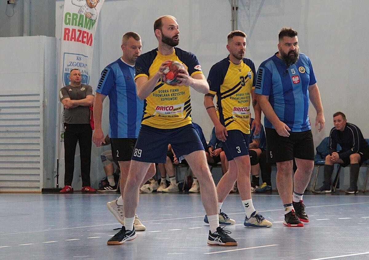 I Rudzki Handballowy Turniej Oldboys w hali Zgody w Bielszowicach / fot. Michał Pierończyk