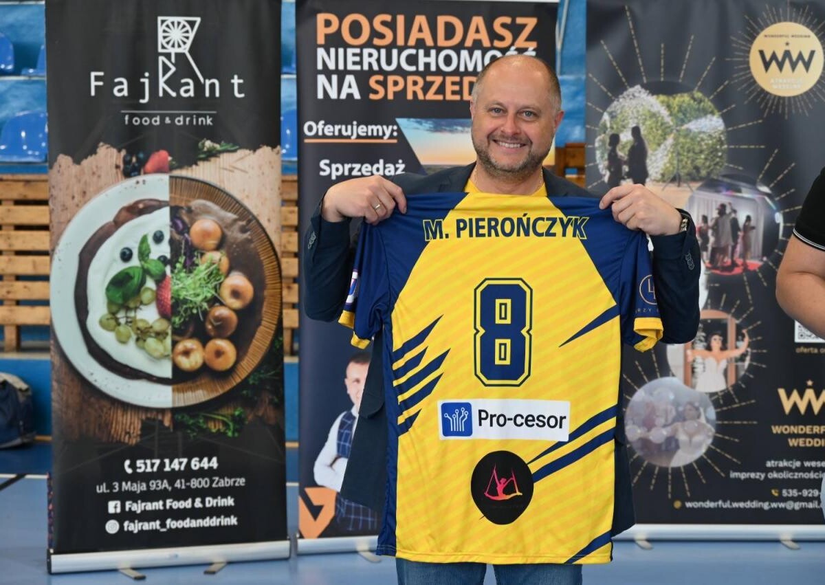 I Rudzki Handballowy Turniej Oldboys w hali Zgody w Bielszowicach / fot. Michał Pierończyk