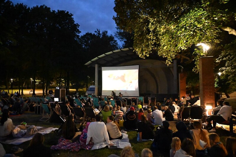 Kino plenerowe i rodzinny festyn w Parku im. Augustyna Kozioła