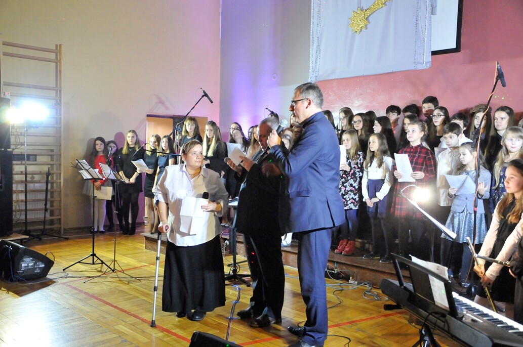 Fotorelacja z IX Koncertu Kolęd w Szkole Podstawowej nr 24 w Rudzie Śląskiej.