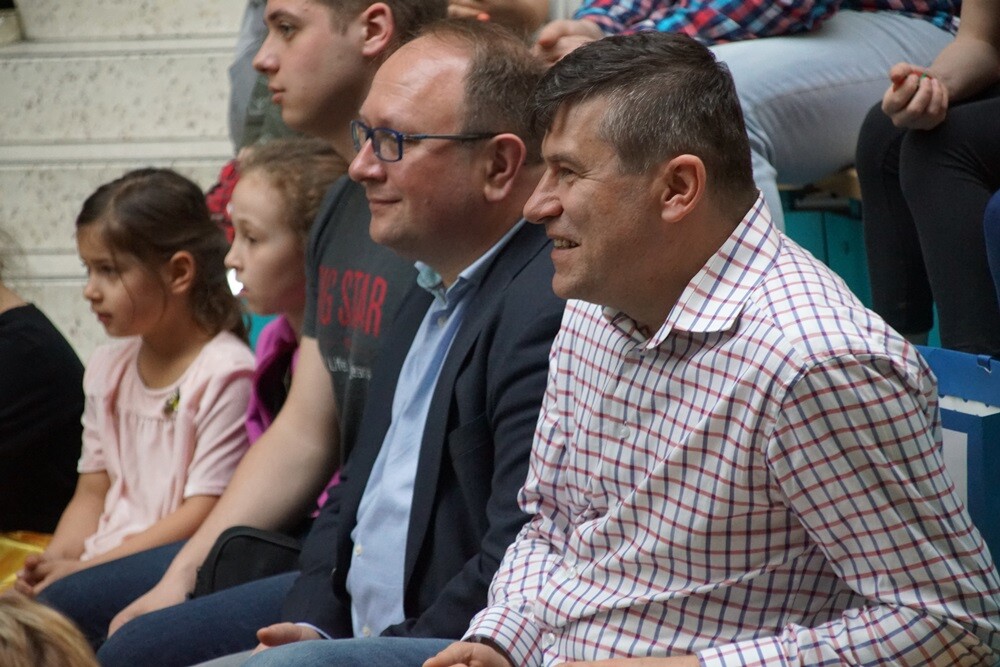 Ostatnio w Szkole Podstawowej nr 18 im. ks. Konstantego Damrota w Kochłowicach odbył się jubileuszowy Koncert Talentów.