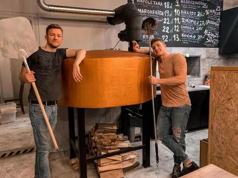Małe Włochy w Kochłowicach – rozmowa z jednym z właścicieli pizzerii Familok