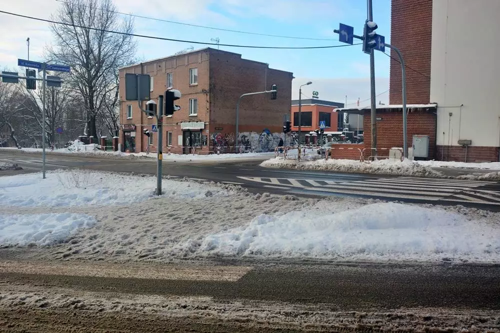 Czy zima znowu zaskoczyła drogowców? / fot. Jacek Knapik / Karolina Bauszek-Żurek