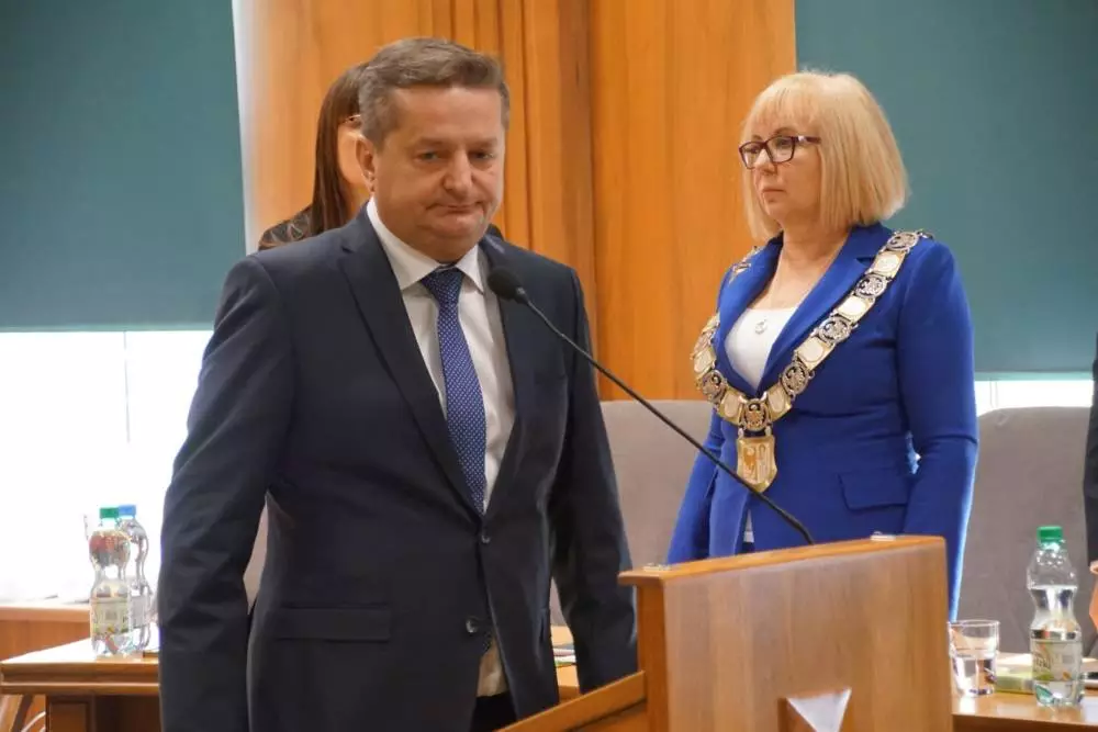 Podczas pierwszej sesji nowej kadencji Rady Miasta Ruda Śląska nastąpiło zaprzysiężenie radnych i prezydenta, podjęto również uchwałę w głosowaniu tajnym o wyborze przewodniczącego.