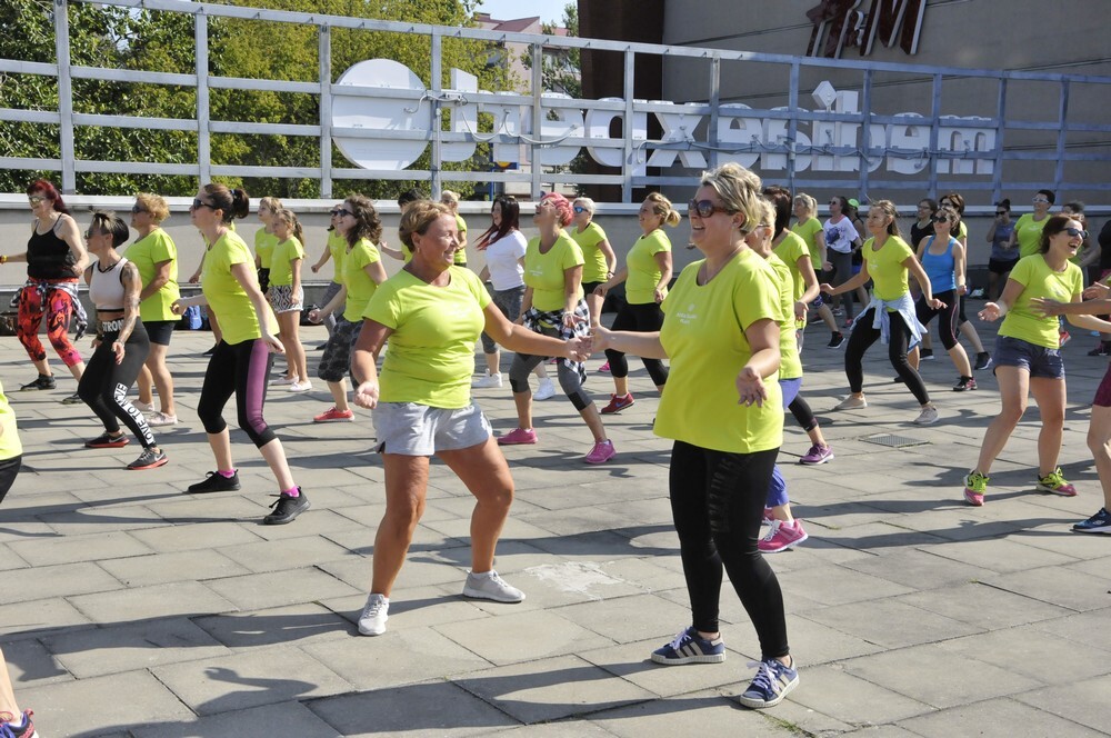 W Centrum Handlowym Plaza w Rudzie Śląskiej odbyło się ostatnie w tym roku spotkanie w ramach cyklu "Aktywne Lato". Z tej okazji przygotowano maraton zumby.