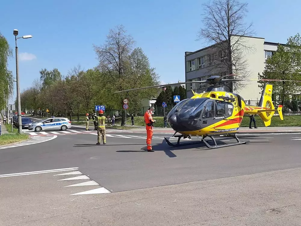 W Wirku młody rudzianin najprawdopodobniej próbował popełnić samobójstwo. Na drodze obok II LO im. Gustawa Morcinka lądował helikopter LPR. Mężczyzna ma zostać przetransportowany do szpitala.
