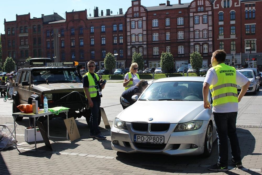 Rajd BEBOK po raz kolejny odbył się na ulicach Rudy Śląskiej - na uczestników czekała trudna trasa, wymagająca dużej uwagi i spostrzegawczości, ale jak zwykle atmosfera była znakomita, nie zawiodła również pogodowa aura.