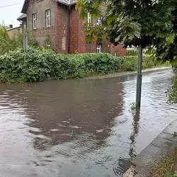 Ruda &#346;l&#261;ska zmaga si&#281; z gwa&#322;townymi opadami. Prezydent przedstawia aktualn&#261; sytuacj&#281;