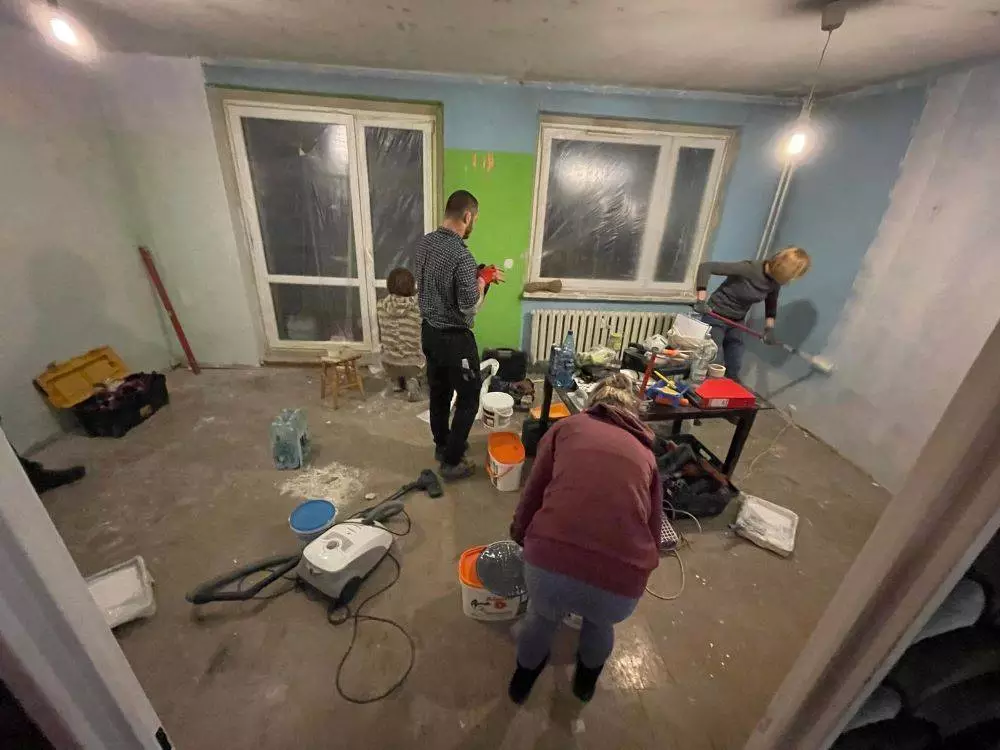 Rudzki klub sportowy Nelson remontuje mieszkanie dla rodziny z Ukrainy/fot. Kamil Wojciechowski