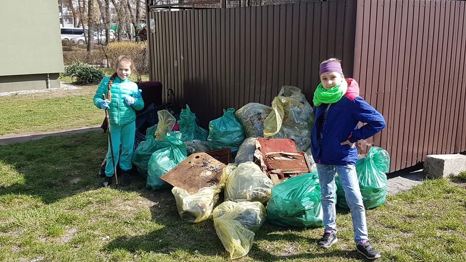 W sobotę w Halembie odbyła się kolejna akcja mieszkańców, którzy postanowili wziąć sprawy w swoje ręce i zebrać zalegające w lesie śmieci.