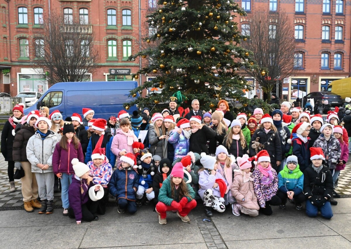 Świąteczne śpiewanie na rynku w Nowym Bytomiu! / fot. UM Ruda Śląska