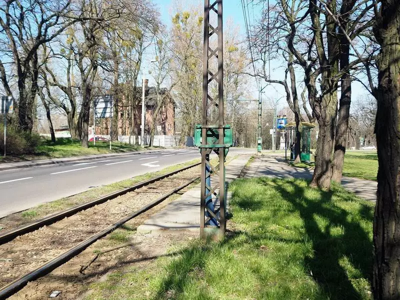 Modernizacja torowiska tramwajowego w Rudzie Sląskiej-Goduli zakończona, a tramwaj wraca na tory! Jak zapowiada spółka Tramwaje Śląskie, od 1 września w Goduli będzie kursowała linia T-39.