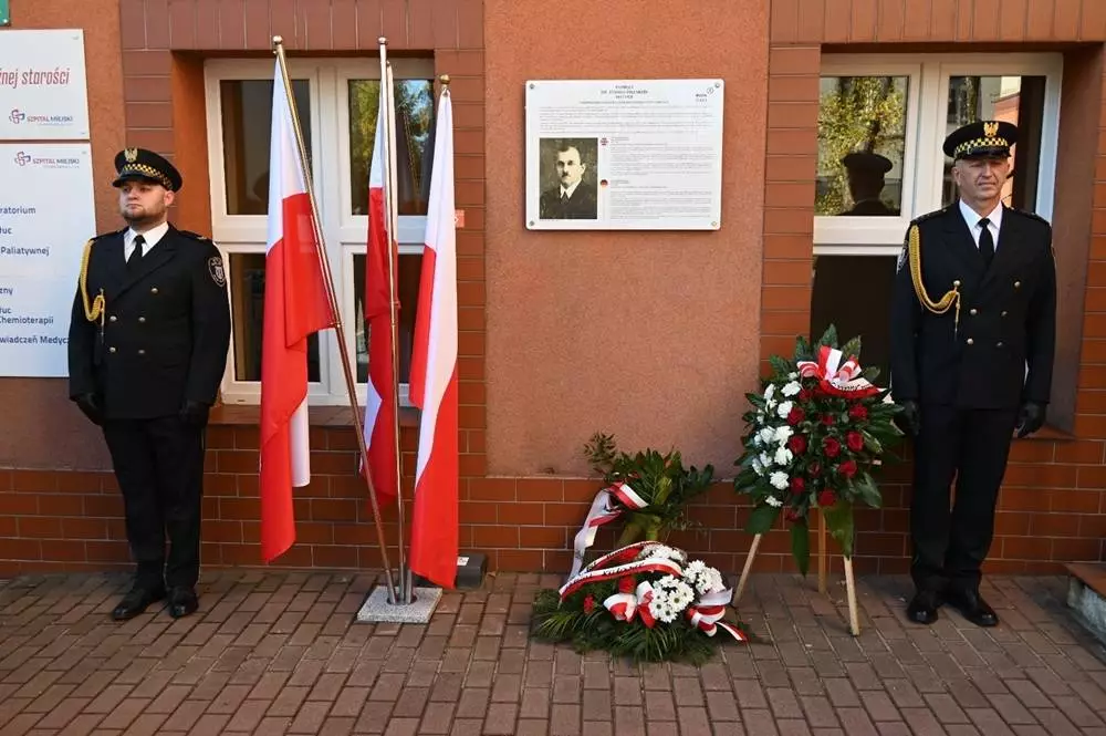 W Bielszowicach została odsłonięta tablica upamiętniająca dra Stanisława Skibę / fot. UM Ruda Śląska