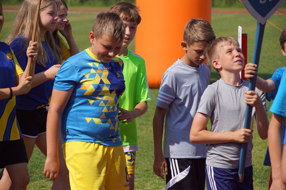 Kilkaset uczniów z rudzkich szkół bierze udział w XXX Lekkoatletycznych Igrzyskach Sportowych, które odbywają się na stadionie lekkoatletycznym.