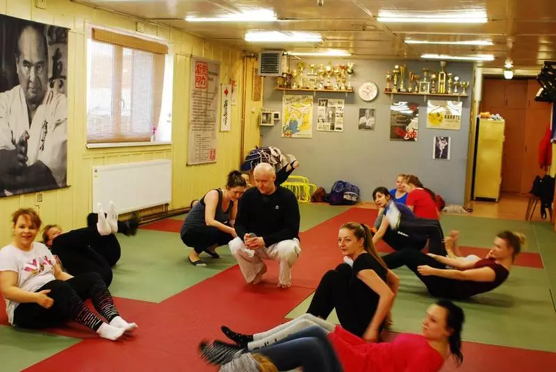 Zajęcia poprowadzą trzej instruktorzy Rudzkiego Klubu Kyokushin Karate: Roman Dymek, Marek Partuś i Piotr Muc, którzy na co dzień pracują w służbach miejskich.